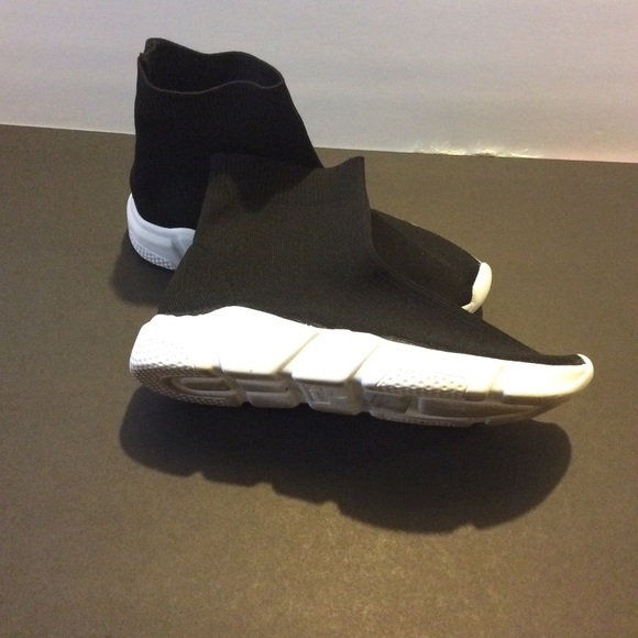 FOREVER SOCK SHOES CASUAL SPEED TRAINER SIZE 7.5 - Picture 4 of 8